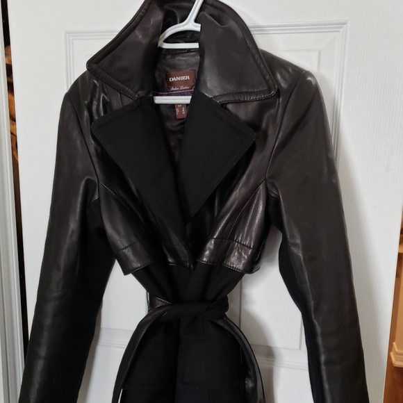 Danier Jackets & Blazers - Beautiful Danier size small trench Danier Jackets & Blazers - Beautiful Danier size small trench